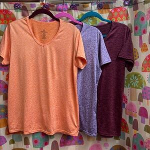 Realessentials Bundle of 3 T Shirts. Large